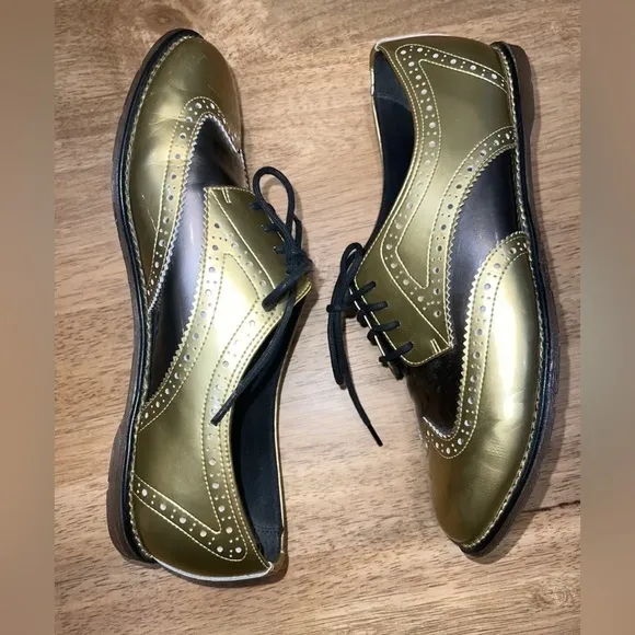 Docs Dr Doc Martens Polina Wingtip Lace Up Oxfords Women’s 8 Gold Platinum Eu 39