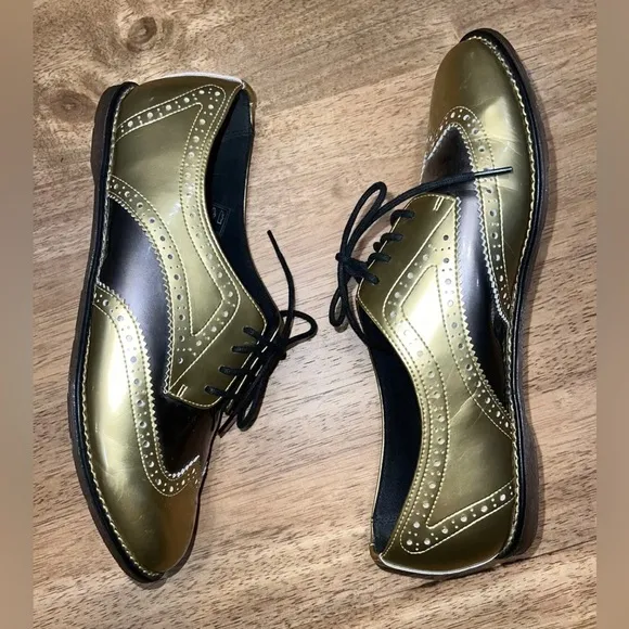 Docs Dr Doc Martens Polina Wingtip Lace Up Oxfords Women’s 8 Gold Platinum Eu 39