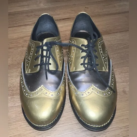 Docs Dr Doc Martens Polina Wingtip Lace Up Oxfords Women’s 8 Gold Platinum Eu 39