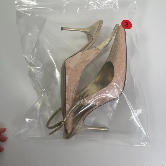 Dolce &amp; Gabbana Women's Gold Lace Slingback Point Toe Heels Size US 9.5 EUR 39.5