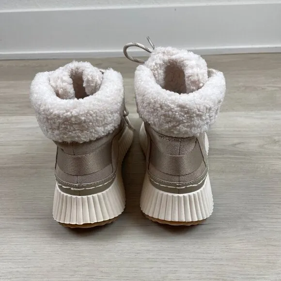 Dolce Vita Debbie Platform Sherpa Sneaker Ankle Boot Womens 8.5 Taupe Suede NEW