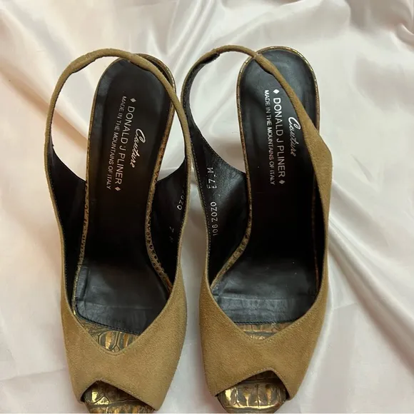 Donald J. Pliner Couture Zozo Metallic Crocodile Slingback Heels, size 7
