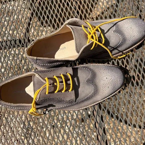 Donald J Pliner Mens Grey Wingtip Suede Oxford Shoes
