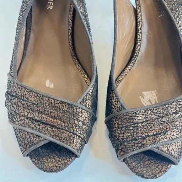 Donald J Pliner Size 8.5 Brown Cracked Metallic Kitten Heels