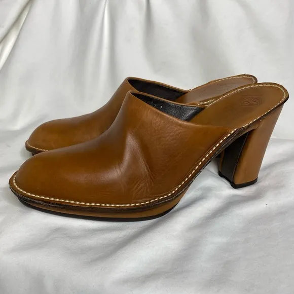 Donald J Pliner Tan Mules, Made in Italy