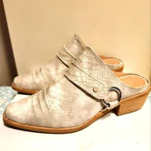 Donald Pliner &quot;Mazzy&quot; Oyster Snakeskin Print Leather Western Mules Sz.8.5 $275