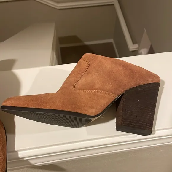 Donald Pliner Valda brown suede western style mules size 9.5