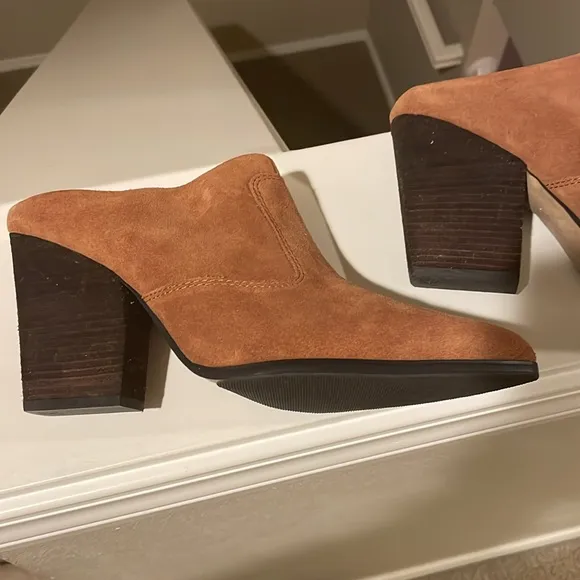 Donald Pliner Valda brown suede western style mules size 9.5