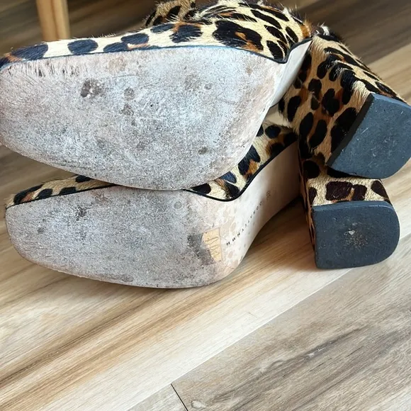 DORATEYMUR Munise Calf Hair Mules In Leopard Print EU 38 (US 8)‎ EUC