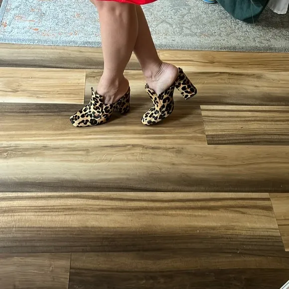 DORATEYMUR Munise Calf Hair Mules In Leopard Print EU 38 (US 8)‎ EUC