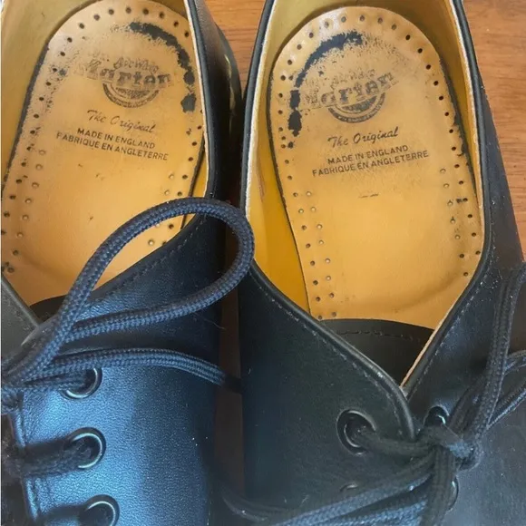 Dr. Martens Original Leather Black Oxfords 12” heel to toe Please Measure