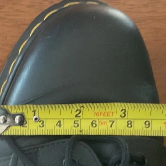 Dr. Martens Original Leather Black Oxfords 12” heel to toe Please Measure