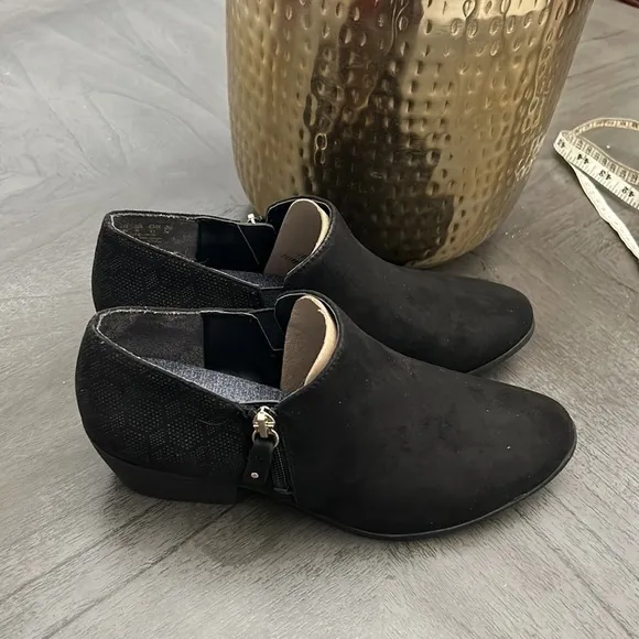 Dr. Scholl's  Women's Brief Ankle Boot
