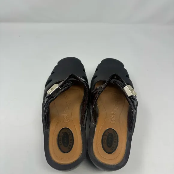 Dr Scholls Women's Brown slip on dance Clogs