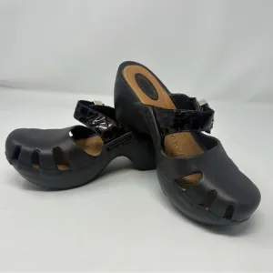 Dr Scholls Women's Brown slip on dance Clogs