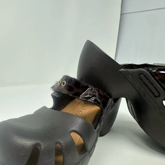 Dr Scholls Women's Brown slip on dance Clogs