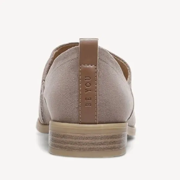 Dr. Scholl’s Women's Ruler Shootie in the Size 9W in Taupe Microfiber