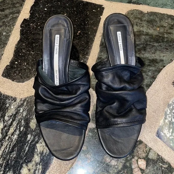 dusica dusica- Black Keba Mule Pumps