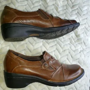 Earth by Earth Origins Round toe slip- ons, Size 8.5,