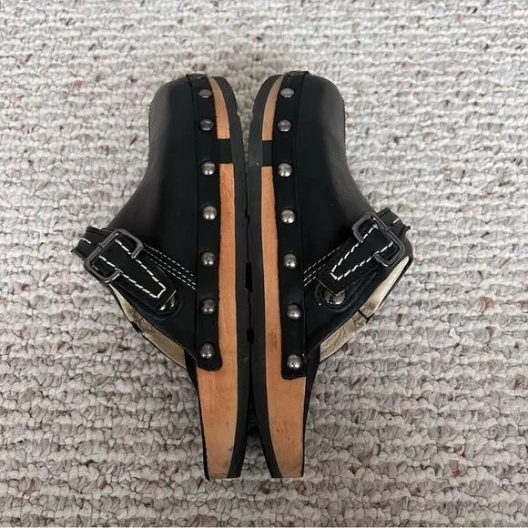 Earth Kalso Shanti Black Leather Clogs