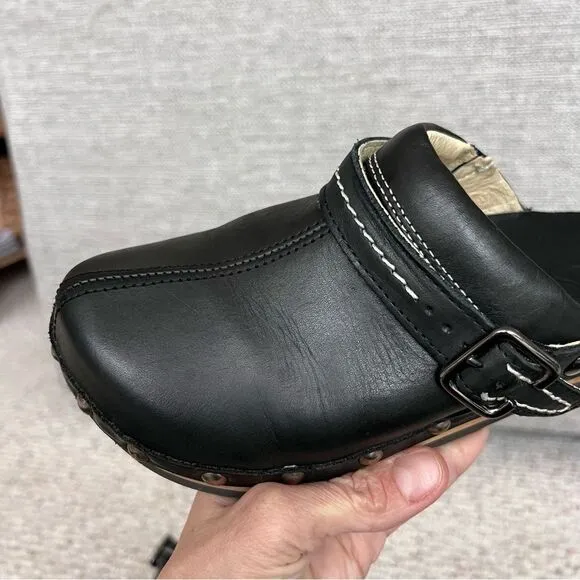 Earth Kalso Shanti Black Leather Clogs
