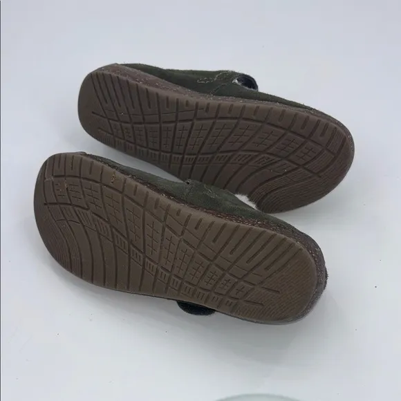 Earth Origins Aurora Jade Faux Fur Classic Olive Suede Clogs Women’s Size 6 1/2
