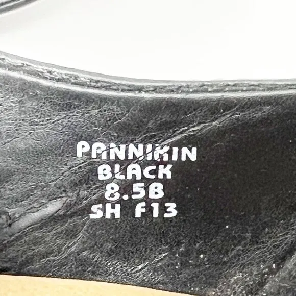 Earth Pannikin Leather Heeled Oxfords. Tassel Laces. Black. Size 8.5