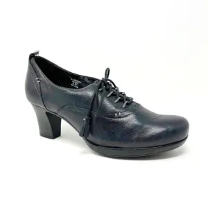 Earth Pannikin Leather Heeled Oxfords. Tassel Laces. Black. Size 8.5