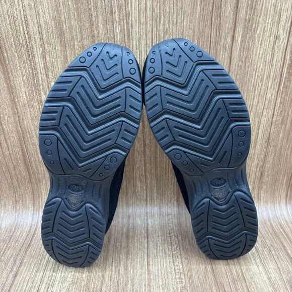 Easy Spirit Traveltime Clog Black Velvet and Suede Women's Size 9W