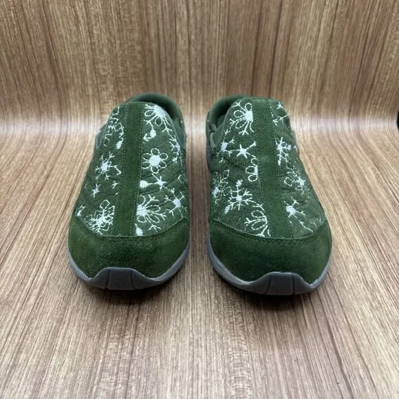 Easy Spirit Traveltime Clog Suede and Wool Green with Snowflakes Women Size 9WW
