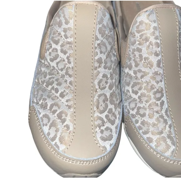 Easy Spirit Women's Beige/Tan Holtrace Mule/Slip On Sneaker/Shoe | NEW/NIB🤎