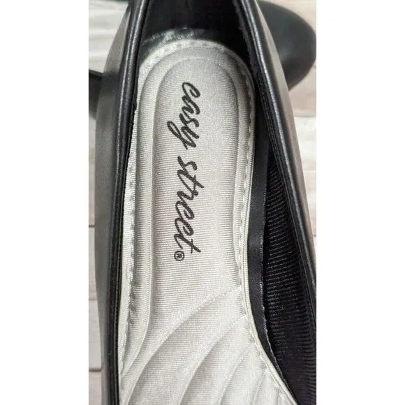 Easy Street Passion Womens Size 5 M Black Leather Round Toe Kitten Pump Heels