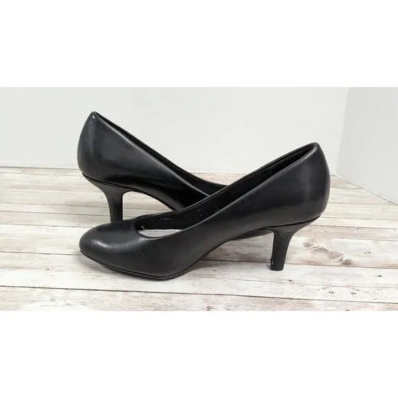 Easy Street Passion Womens Size 5 M Black Leather Round Toe Kitten Pump Heels