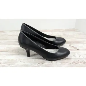 Easy Street Passion Womens Size 5 M Black Leather Round Toe Kitten Pump Heels