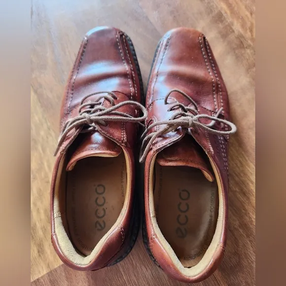 Ecco Square Toe tie up Oxfords Size 40 UK or 9 to 9.5 American