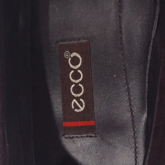 Ecco Womens EU 39 Shoe Brown Suede Pumps Comfort Kansas Buckle Career Work