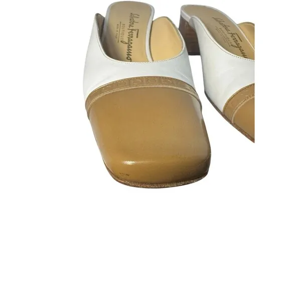 Elegant Salvatore Ferragamo Closed Toe Block Heel Mules Size 7 AAAA- Beige White