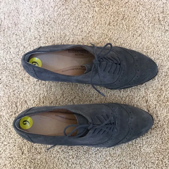 ELLEN TRACY active Tobin grey size 9 suede wedges