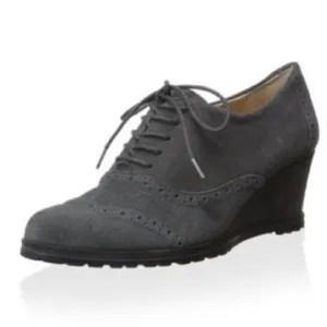 ELLEN TRACY active Tobin grey size 9 suede wedges