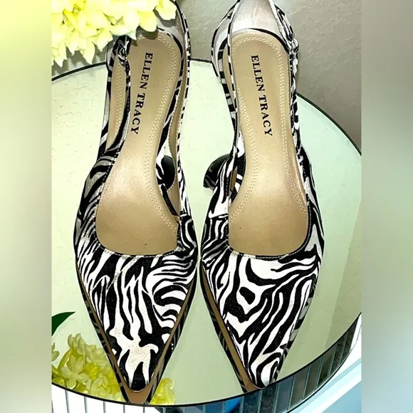 Ellen Tracy Size 7 Zebra Print Pointed Toe Kitten Heels