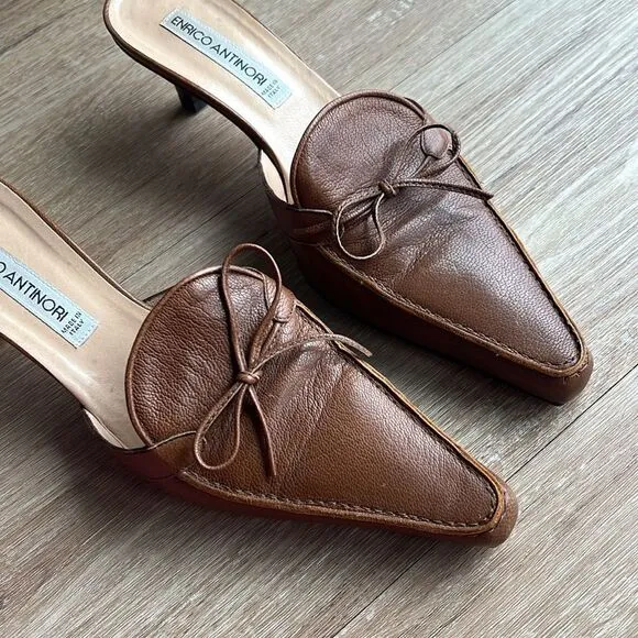 Enrico Antinori • Italian leather pointed mules