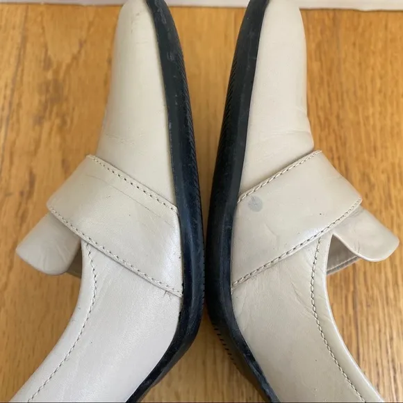 Enzo Angiolini || EA Flexo; Toe Buckle; Leather Kitten Heels; Size 6 1/2M