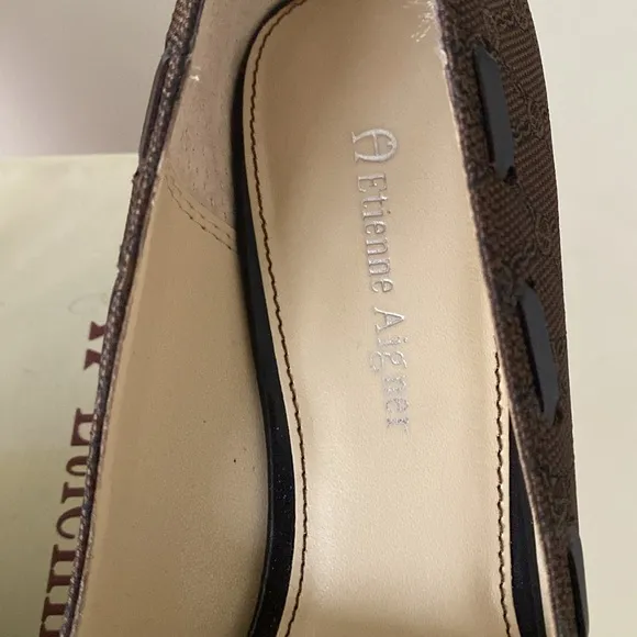 “Etienne Aigner” brown logo kitten heels; size 8