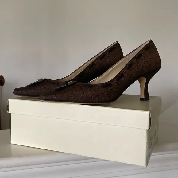 “Etienne Aigner” brown logo kitten heels; size 8