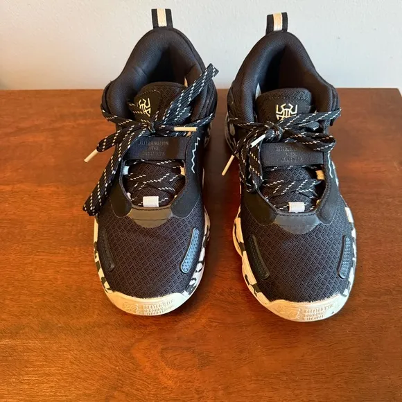 EUC Adidas Donovan Mitchell D.O.N. Issue # 3  Basketball Shoes Sneakers Size 5