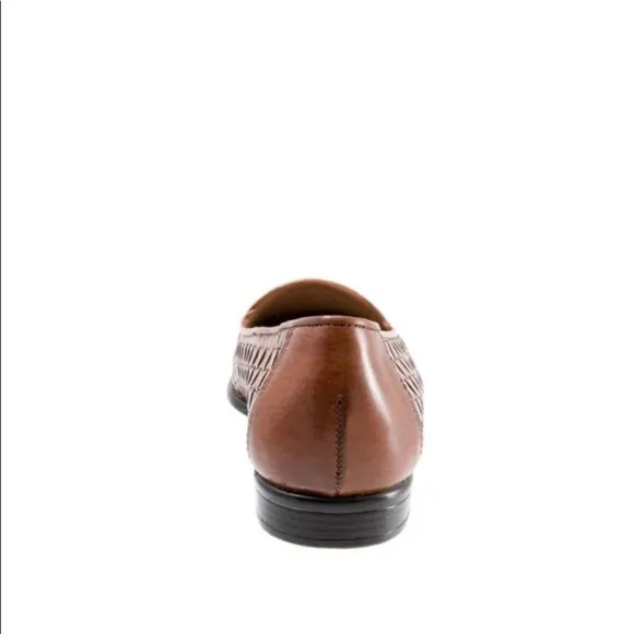 EUC Women’s Trotters Liz Slip Ons Size 7.5