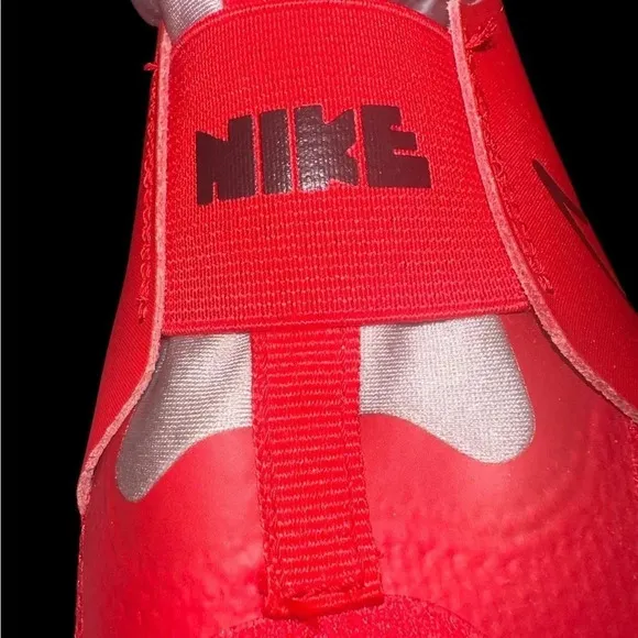EUV Nike Flex Runner 2 Big Kids' Road Running Shoes Size 6.5 in University Red