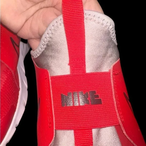 EUV Nike Flex Runner 2 Big Kids' Road Running Shoes Size 6.5 in University Red