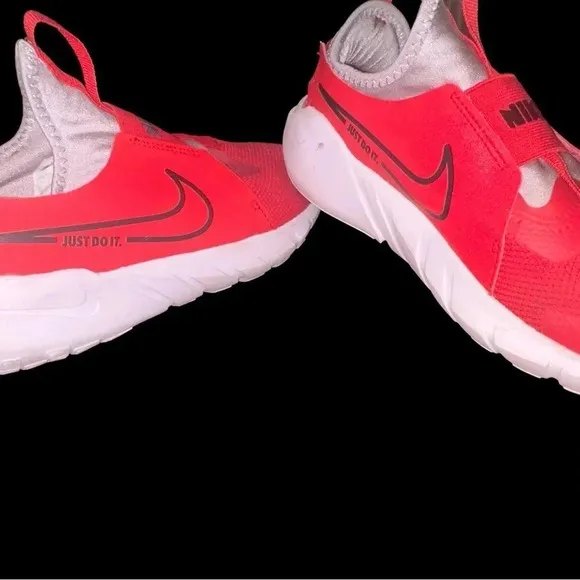 EUV Nike Flex Runner 2 Big Kids' Road Running Shoes Size 6.5 in University Red