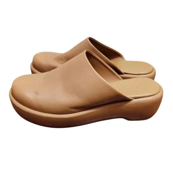 Everlane Puffa Clog - Desert Tan clogs brown size 7.5